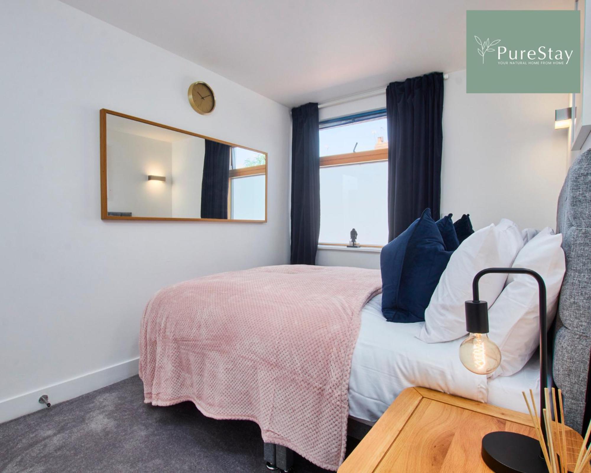 Beautiful Four Bed House By Purestay Short Lets & Serviced Accommodation Coventry With Parking Εξωτερικό φωτογραφία