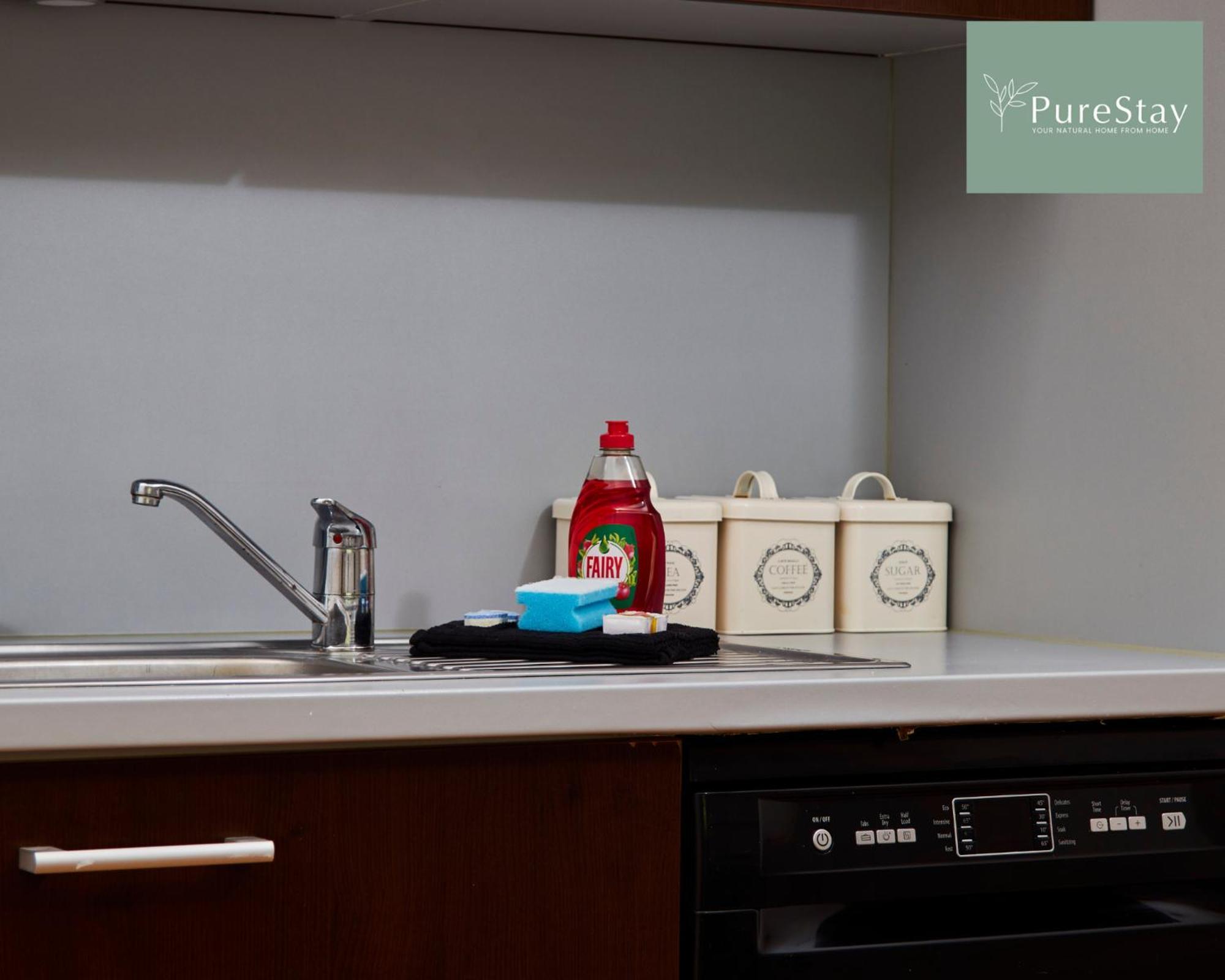 Beautiful Four Bed House By Purestay Short Lets & Serviced Accommodation Coventry With Parking Εξωτερικό φωτογραφία