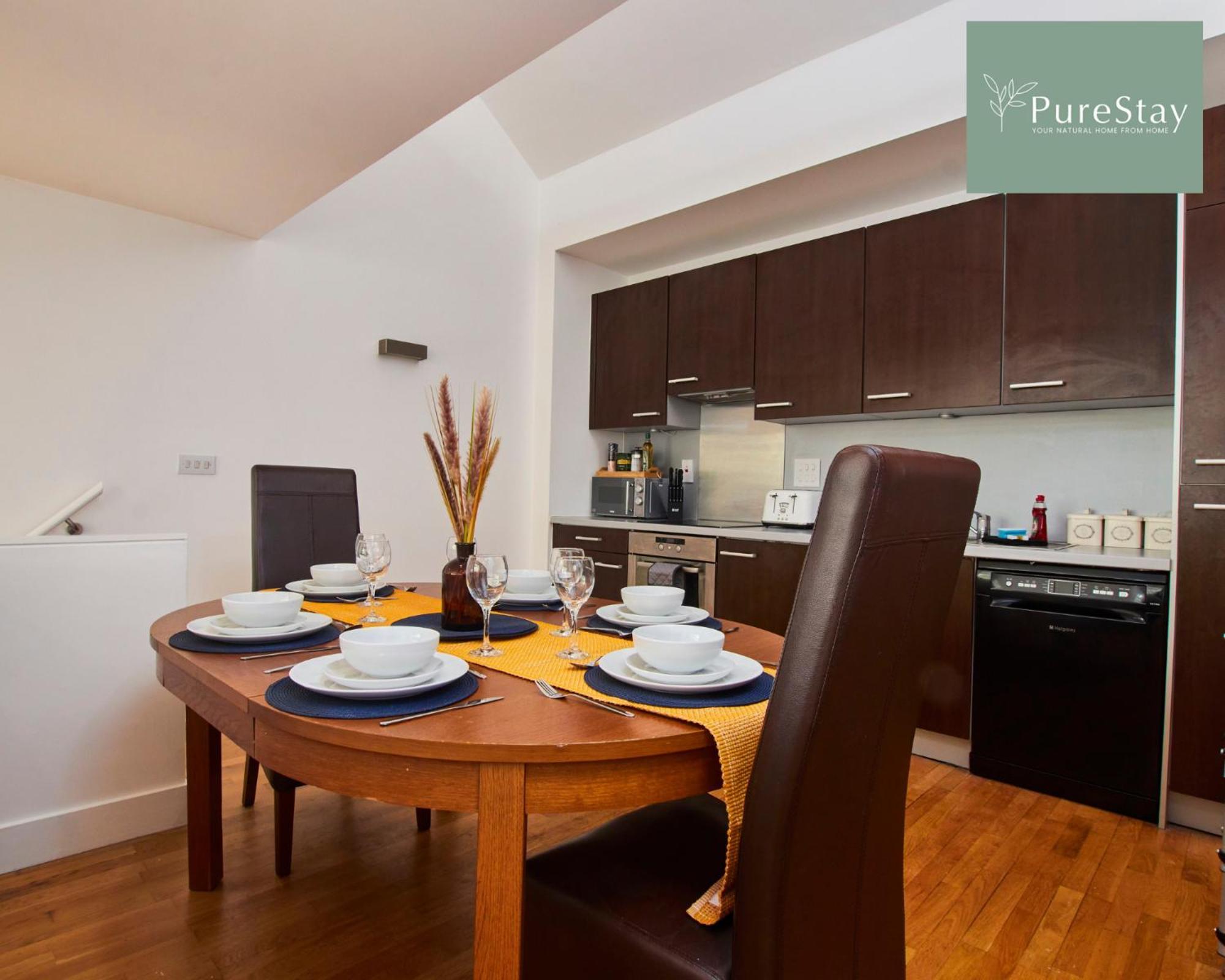 Beautiful Four Bed House By Purestay Short Lets & Serviced Accommodation Coventry With Parking Εξωτερικό φωτογραφία