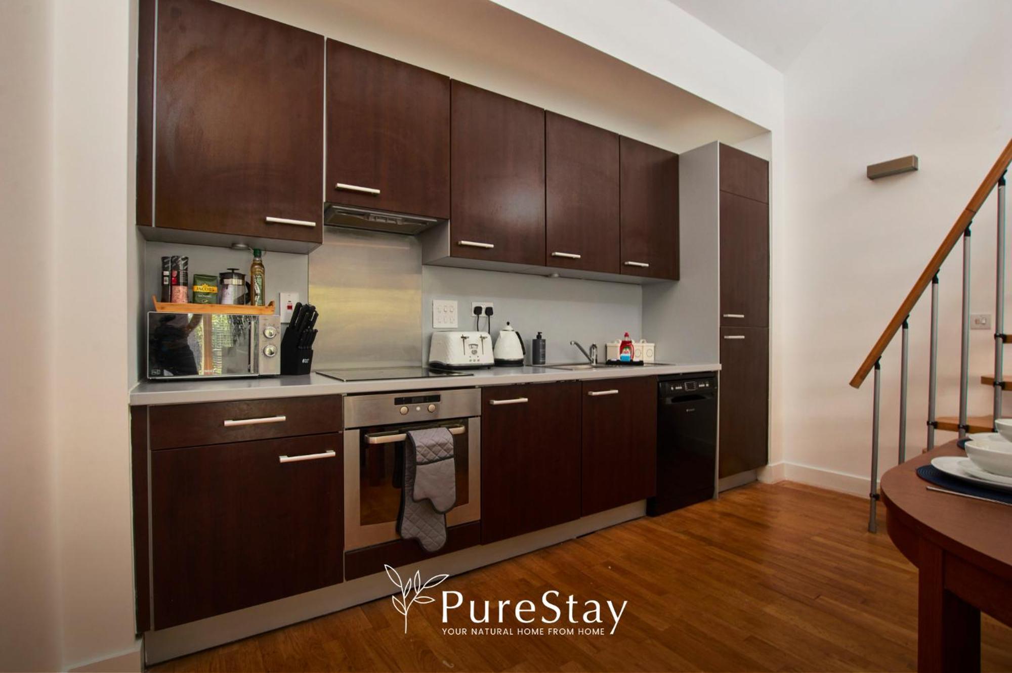 Beautiful Four Bed House By Purestay Short Lets & Serviced Accommodation Coventry With Parking Εξωτερικό φωτογραφία